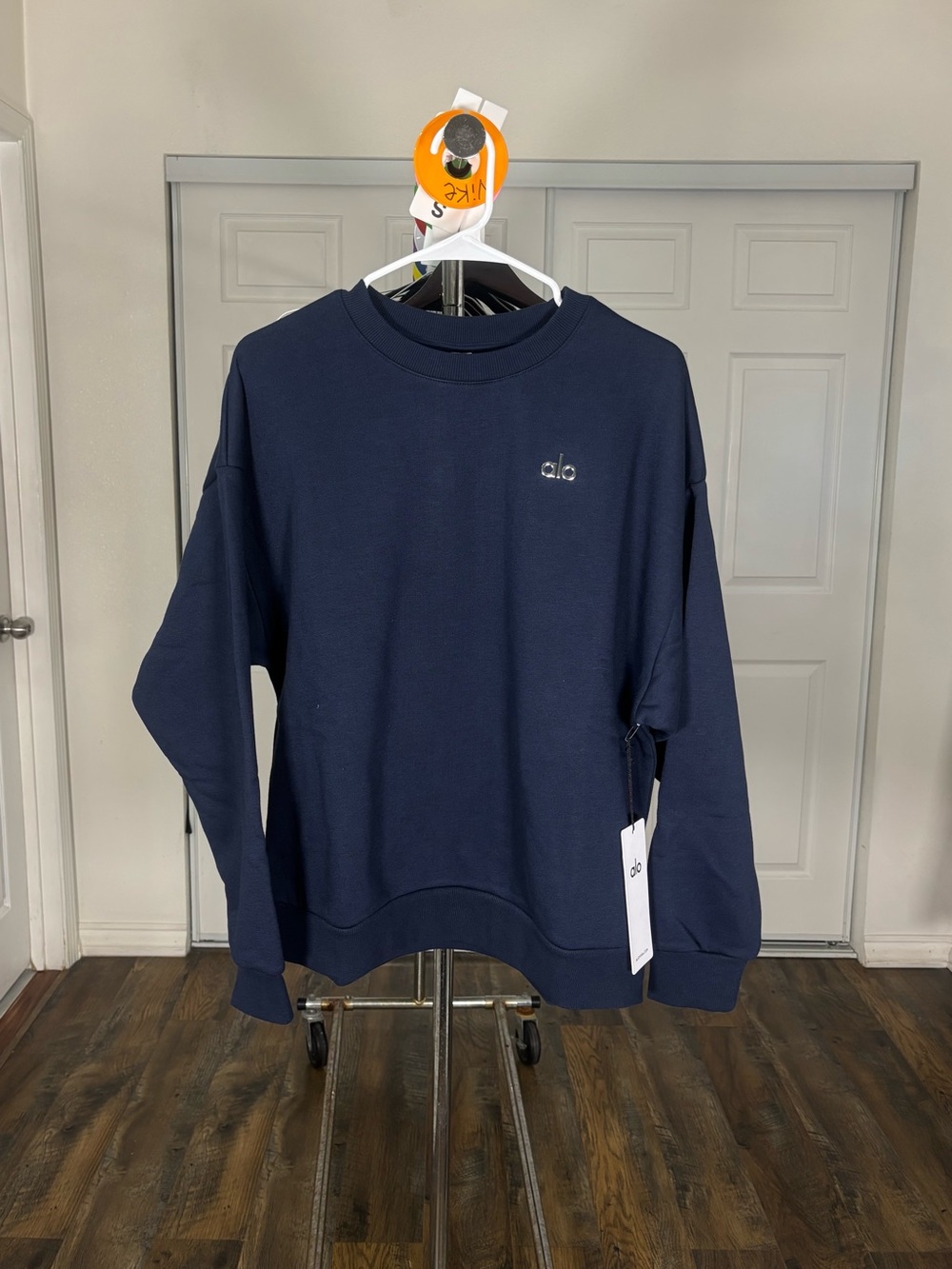 ALO Yoga accolade crewneck pull over - Picture 2 of 5